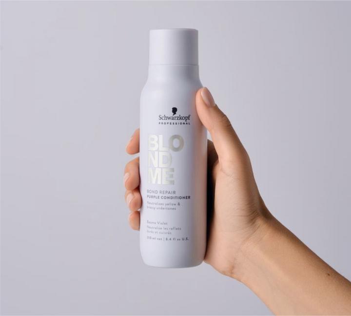 Actual product image Schwarzkopf Professional Blondme (300 ml, Liquid shampoo)