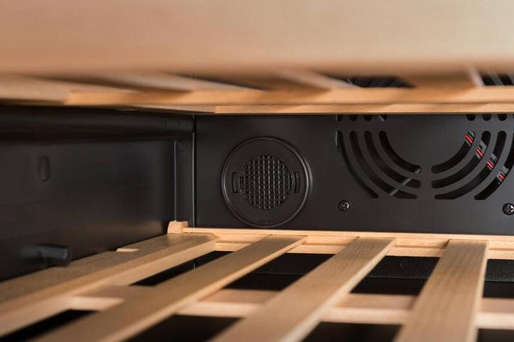 Actual product image Climadiff Weinkühlschrank CBU50D2B Unterbau, 2 Zonen, 51 Flaschen