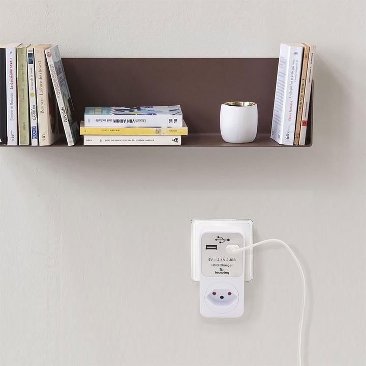 Actual product image Tecnoteq Socket outlet with 2x USB charging port 2.4A overvoltage protection, Swiss-Edition