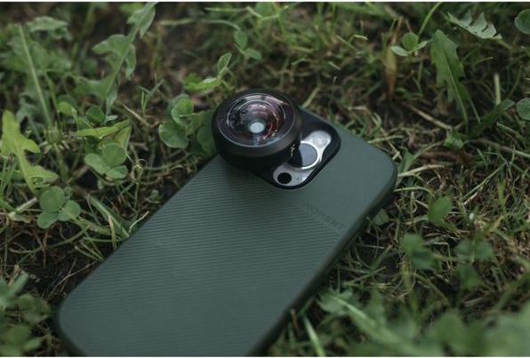 Actual product image Moment Fisheye 14mm Lens - T-Series (full size)