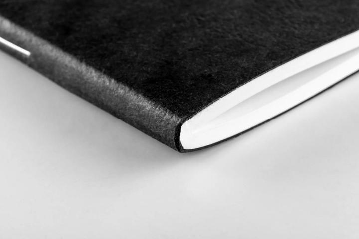 Image du produit Clairefontaine Set de 2 carnets piqués Age Bag A5 96 pages ligné - Noir (AAA393, À rayures, Couverture souple)