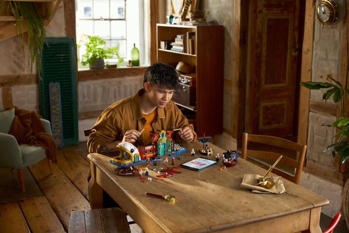 Actual product image LEGO 75640 Confidential (75640)