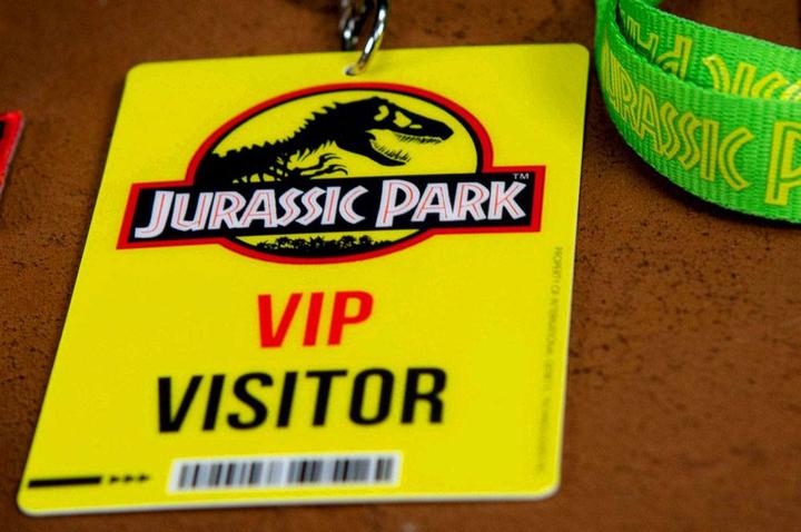 Actual product image Doctor Collector Jurassic Park: Welcome Kit (Booster Pack)