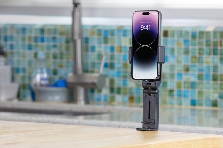 Actual product image Scosche Travel Mount