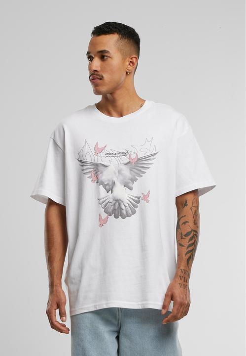 Actual product image Urban Classics Upscale Doves Oversize Tee - 172089 (L)
