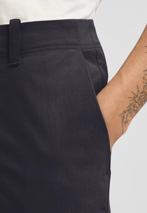 Actual product image Jack Wolfskin Desert Pants W (42)