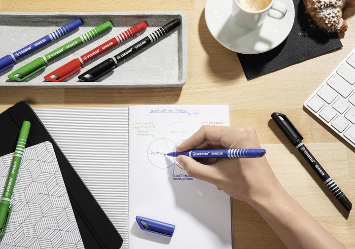 Image du produit STABILO SENSOR F Finliner avec taille-crayon à ressort (Rouge, 10 x)