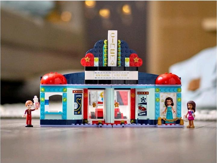 Produktbild LEGO Heartlake City Kino (41448, LEGO Friends)