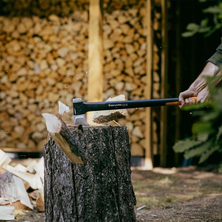 Actual product image Fiskars Splitting axe
