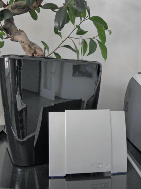 Produktbild Schwaiger HD Allround Antenne (Flachantenne, 35 dB, DVB-T / -T2)
