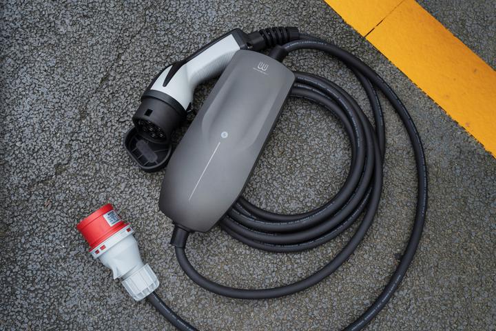 Actual product image Wissenergy P60 (Type 2, 11 kW, 16 A, CEE 16)