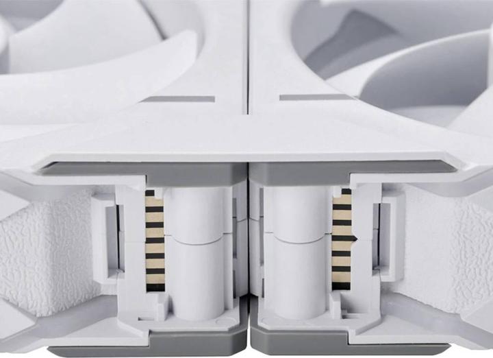 Image du produit Phanteks Ventilateur D-RGB D30 PWM Regular Airflow, 3-pack - 120mm, blanc (120 mm, 3 x)