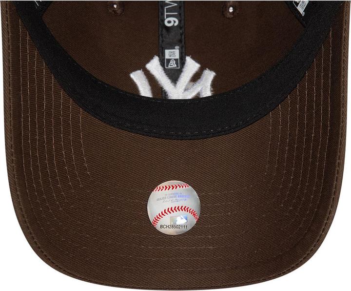 Produktbild New Era 9Twenty Casual Cap - New York Yankees Walnut Braun