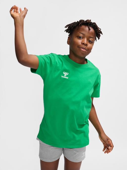 Actual product image hummel HMLGO 2.0 T-SHIRT S/S KIDS (116)