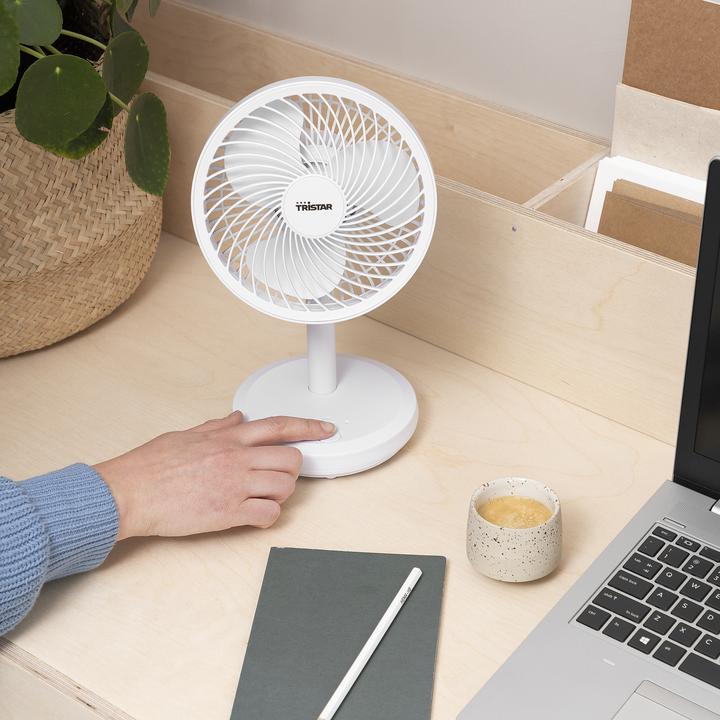Actual product image Tristar VE-5841 USB table fan (49 dB)