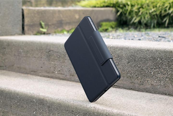 Actual product image Logitech Tablet Keyboard Cover Rugged Combo 3 iPad 10.2" (CH, IPad 10.2 (2019/2020/2021))
