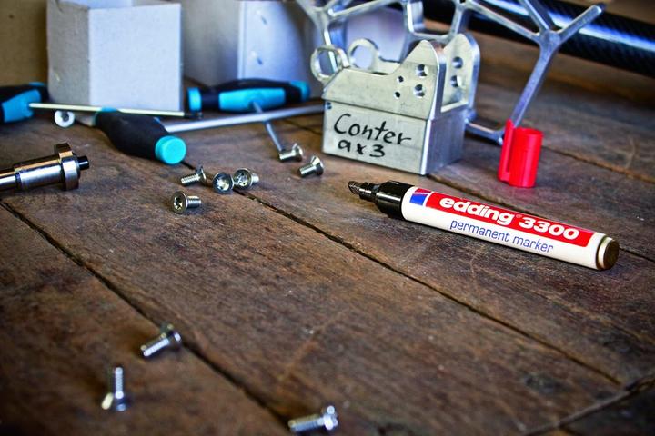 Produktbild Edding Permanentmarker 3300 1-5mm grau (Grau, 5 mm, 1 x)