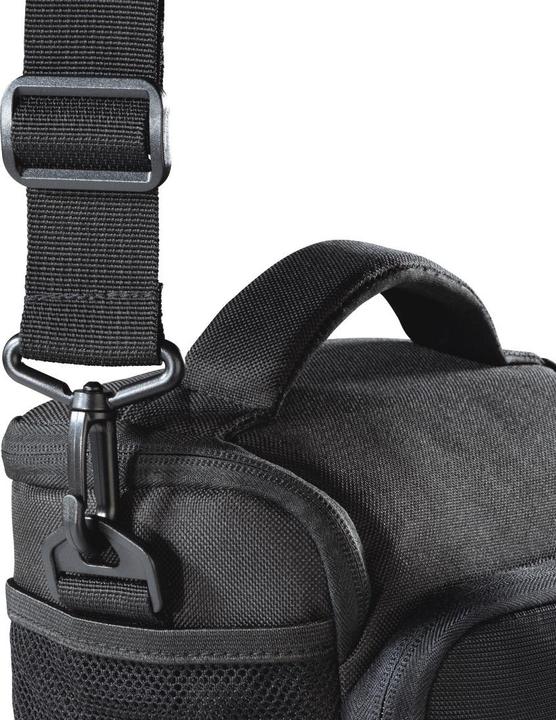Actual product image Hama Albany HC Compact Case Black (Camera case, 1 l)