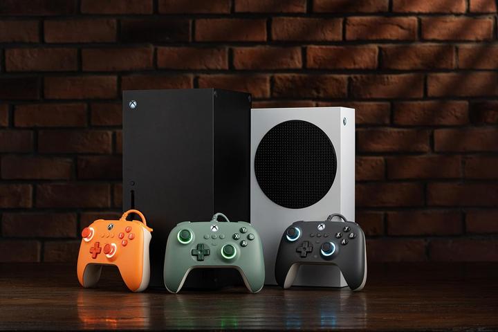 Actual product image 8bitdo Ultimate C (Xbox Series X, Xbox Series S, Xbox One X, Xbox One S, Windows)