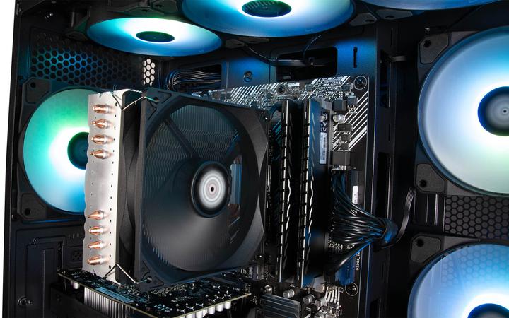Produktbild Captiva Advanced Gaming I92-604 Core i5 RTX 5060 Ti (Intel Core i5-14400F, 16 GB, 10 GB, GeForce RTX 5060 Ti)