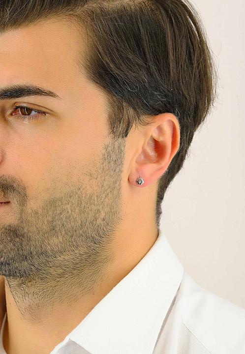 Image du produit Muau Boucles d'oreilles simples en or blanc 750 zirconium 7mm (Or 750/18 K)
