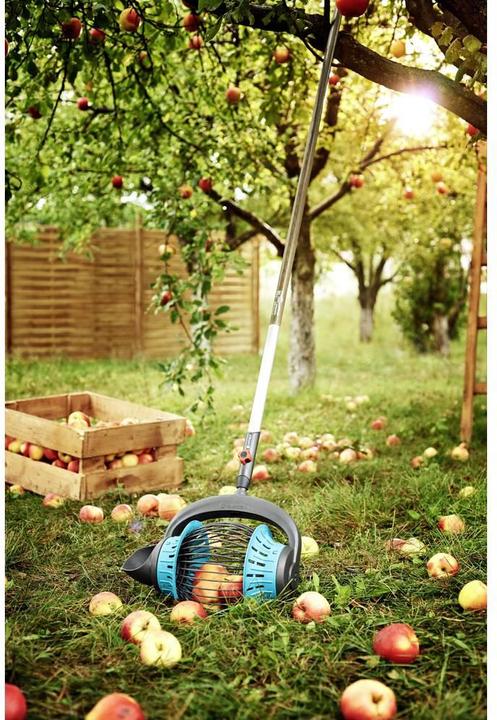 Actual product image Gardena Combisystem roller collector