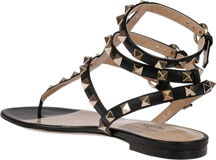 Valentino Garavani Rockstud Flip-Flop Sandals
