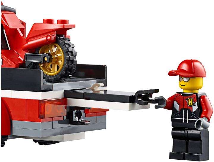 Actual product image LEGO Racing Bike Transporter (60084, LEGO City)