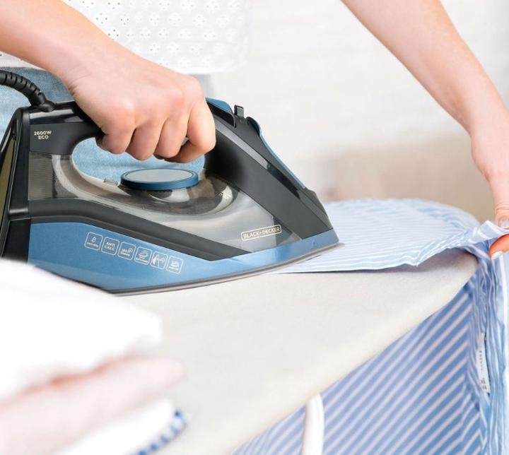 Productafbeelding Black & Decker Strijkijzer Black+Decker BXIR2801E (2800 W, 180 g/min)
