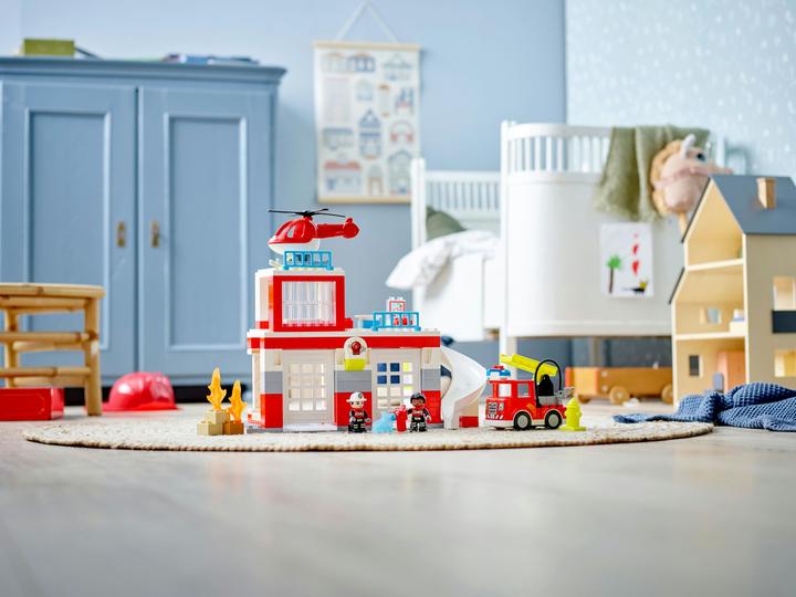 Immagine prodotto LEGO Stazione dei pompieri con elicottero (10970)