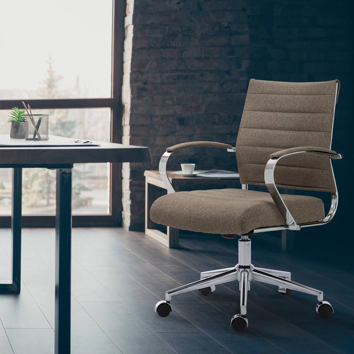 Actual product image CLP Oakland office chair, height-adjustable and swivelling