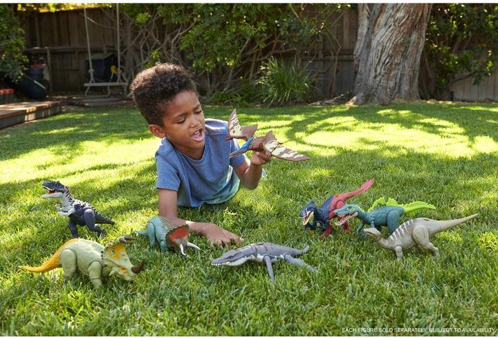 Actual product image Jurassic World Roar Strikers Ichthyovenator