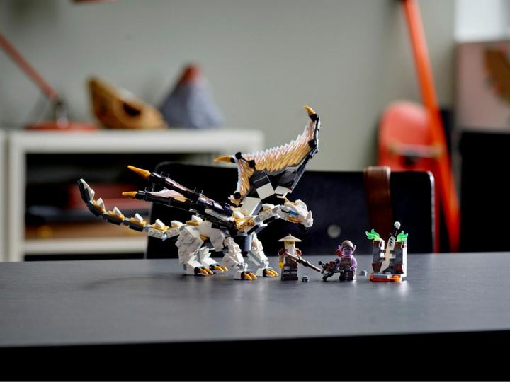Actual product image LEGO Wu's dangerous dragon (71718, LEGO Ninjago)