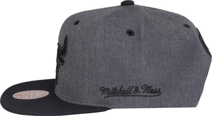 Actual product image Mitchell & Ness Snapback Cap - DARK Chicago Bulls charcoal