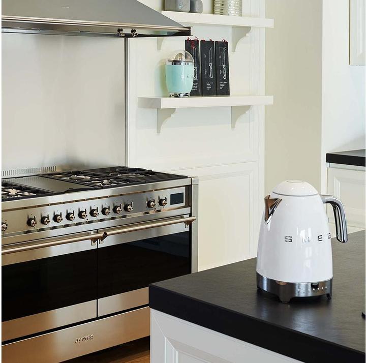 Actual product image Smeg 50's retro style with temperature control (1.70 l, EU plug)