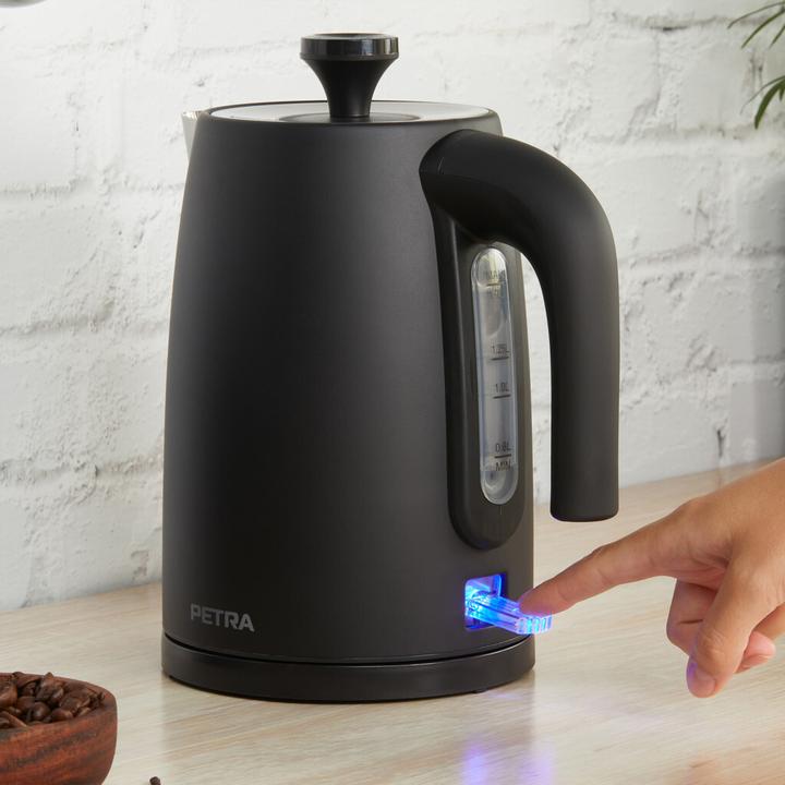 Actual product image Petra PT5632MBLKVDE 3KW Kettle matte black (1.70 l)