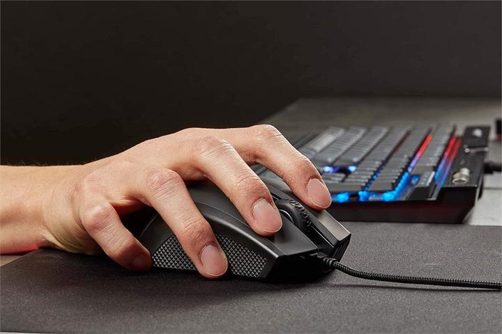 Actual product image Corsair Ironclaw RGB (Cable)
