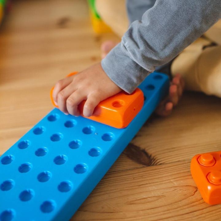 Actual product image Marioinex Bricks Junior Plattform 12 Stück + 16 Blöcke