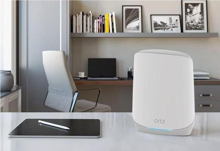 Actual product image Netgear Orbi WiFi 6 Tri-Band Mesh System AX5400 3-Set RBK763S