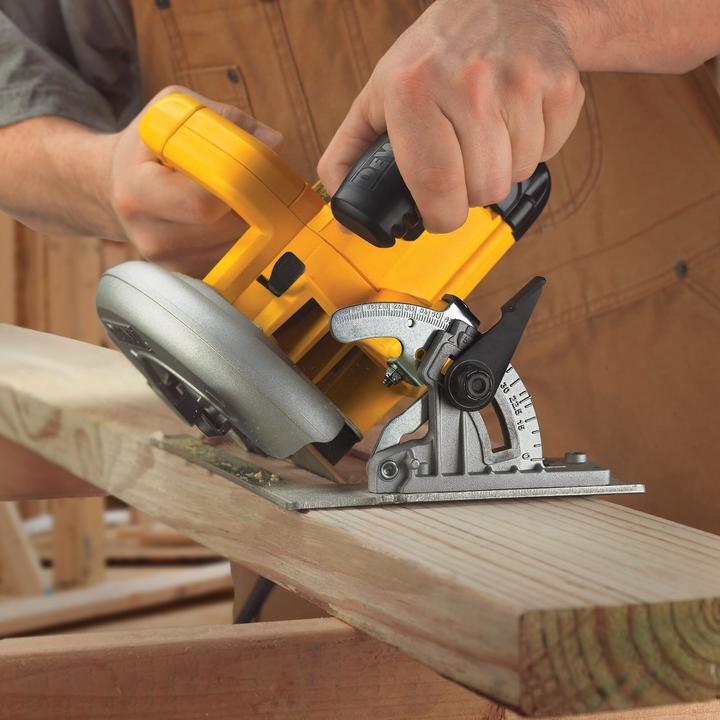 Produktbild DeWalt Kreissäge 1350 W, 190 mm + DWE575K-Gehäuse
