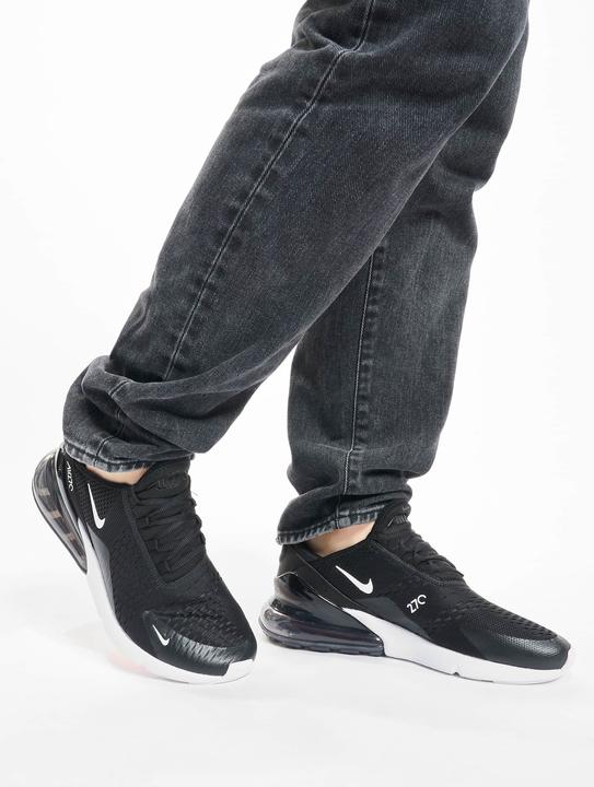 Actual product image Nike Air Max 270 (45)
