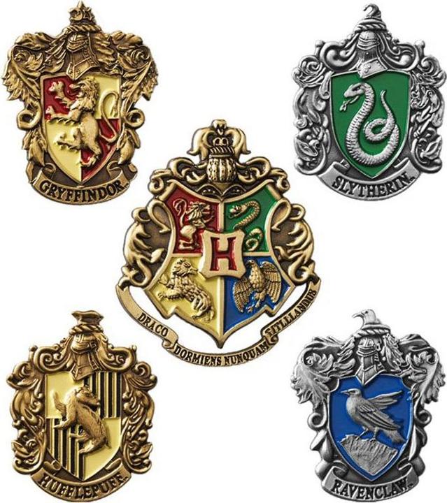 Actual product image Noble Collection Harry Potter Pin Collection Hogwarts (5)