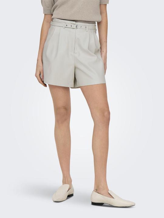 Image du produit Only ONLHEIDI Taille moyenne Coupe normale Short en similicuir Short en similicuir (XS)