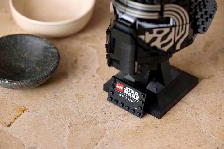Image du produit LEGO Casque Kylo Ren (75415, LEGO Star Wars)