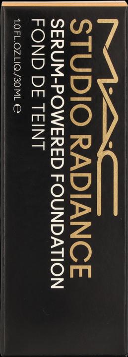 Actual product image MAC Cosmetics M.A.C. Studio Rad Serum Pow Fond de Teint NC18 (No. NC18)