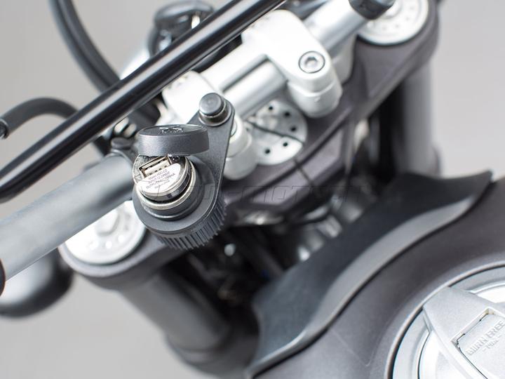 Produktbild Sw Motech Zigarettenanzünder-Befestigungsblech für BMW-Modelle