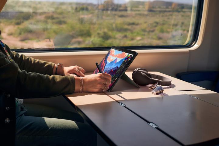 Immagine prodotto ASUS ProArt PZ13 HT5306QA-LX006X - Copilot+ Laptop - 13.3 inch (90NB1441-M001B0) (13.30", Snapdragon X Plus X1P-42-100, 16 GB, 125 GB, Ing. Int.)