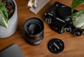 Actual product image Voigtländer 35mm F/2 Macro APO Ultron (Fujifilm X, APS-C / DX)