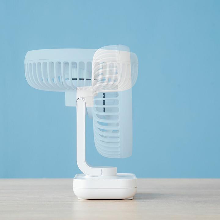 Productafbeelding InnovaGoods Oplaadbare bureauventilator Fanrec Ø5,4" 3600 mAh / 13,3 W (40 dB)