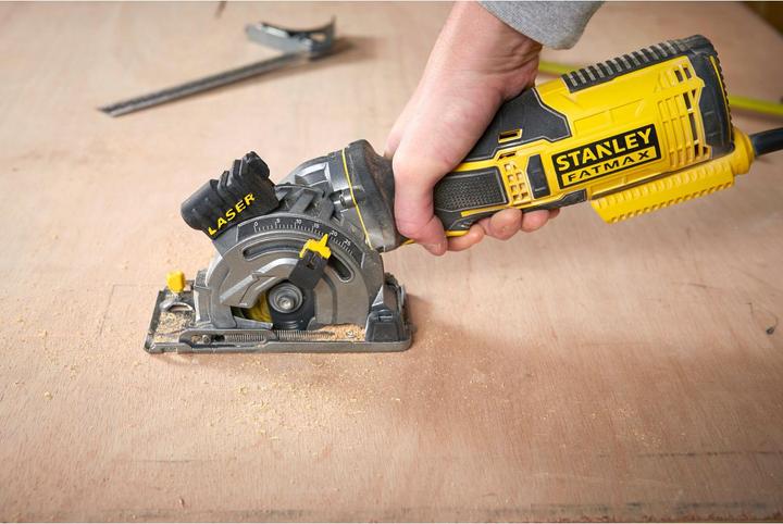 Actual product image Stanley Mini-compact hand-held circular saw 650